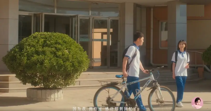 冯提莫的新歌引发话题，歌词深入人心_人心原唱_人心歌曲原唱