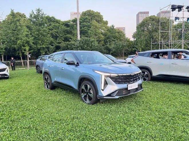 比亚迪海鸥新能源汽车_海鸥比亚迪_一款改变电动汽车市场的车型——比亚迪海鸥