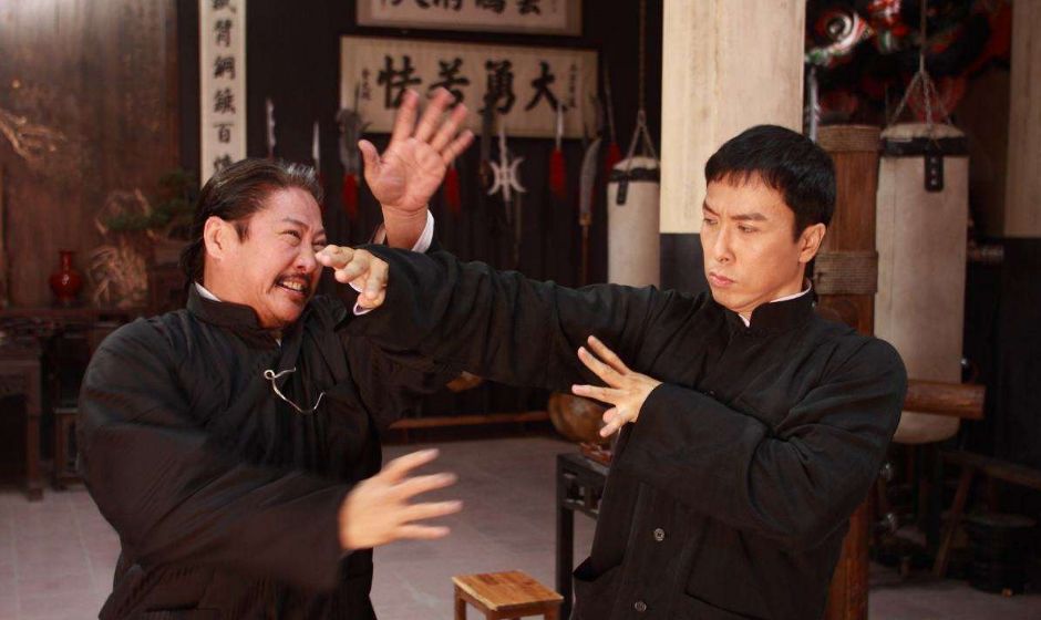 李小龙的影响下的武术比赛与体育精神_李小龙的武术哲学思想_李小龙武术理念