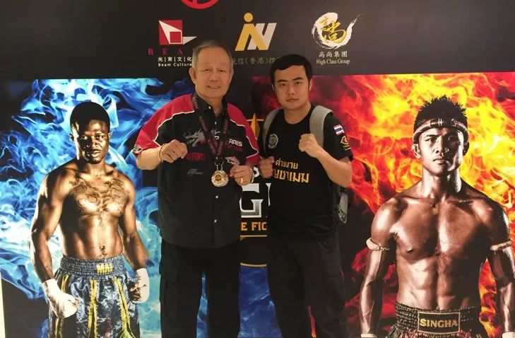 李小龙的武术哲学思想_李小龙武术理念_李小龙的影响下的武术比赛与体育精神