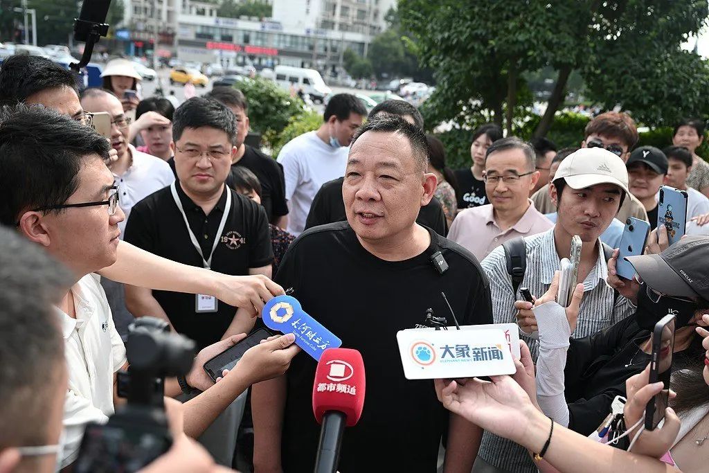 胖东来：以严格标准确保每件商品质量_胖东来：以严格标准确保每件商品质量_胖东来：以严格标准确保每件商品质量