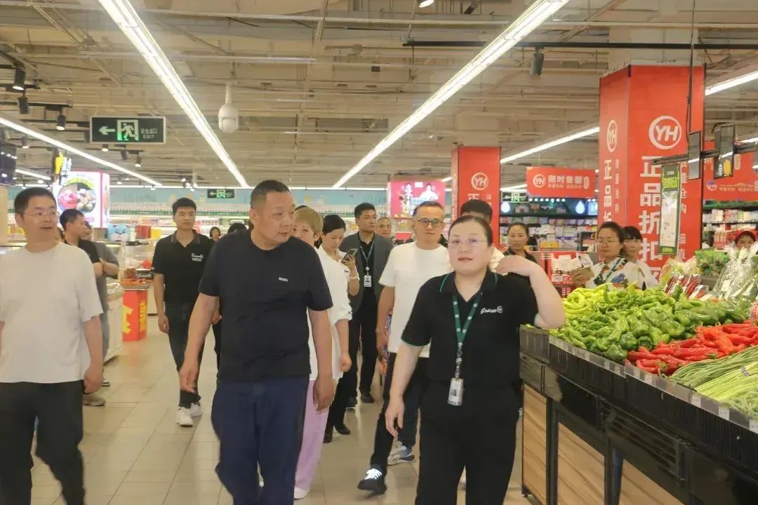 胖东来：以严格标准确保每件商品质量_胖东来：以严格标准确保每件商品质量_胖东来：以严格标准确保每件商品质量