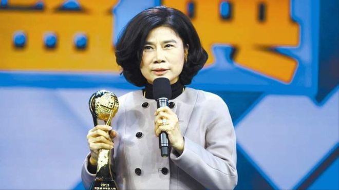 格力董事长董明珠被停职，格力电器的解读与行业观察反响_格力集团董事长董明珠的历程_格力集团董明珠股份