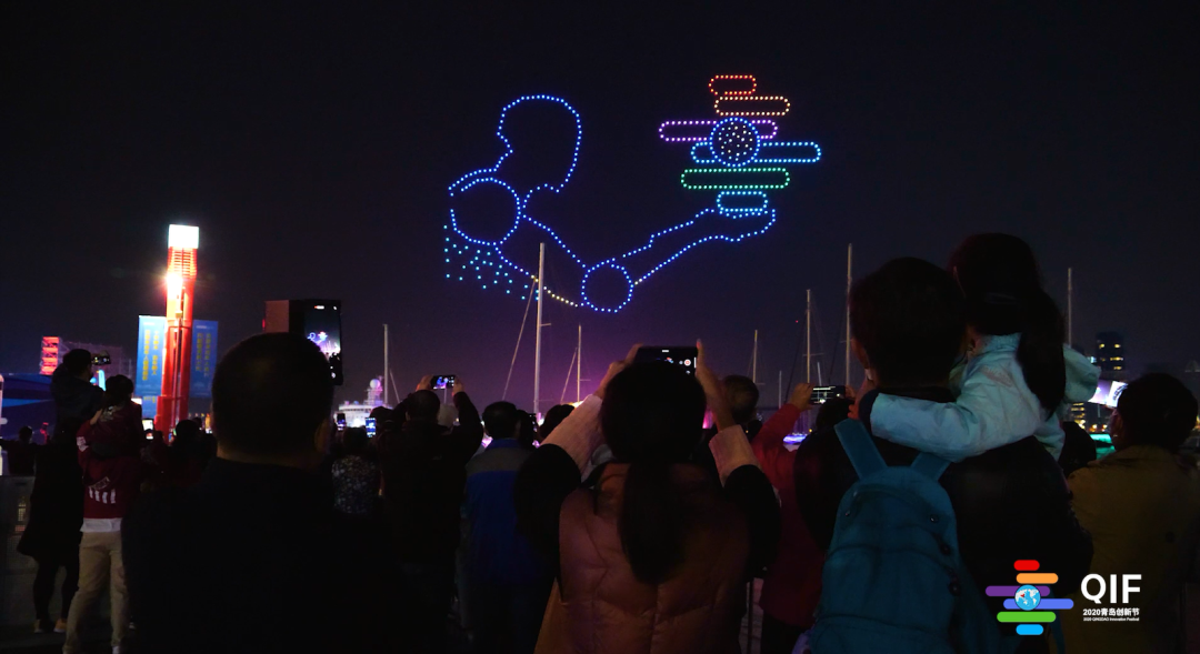 夜空无人机表演_打造一个无人机表演的完美夜晚_无人夜间剧场