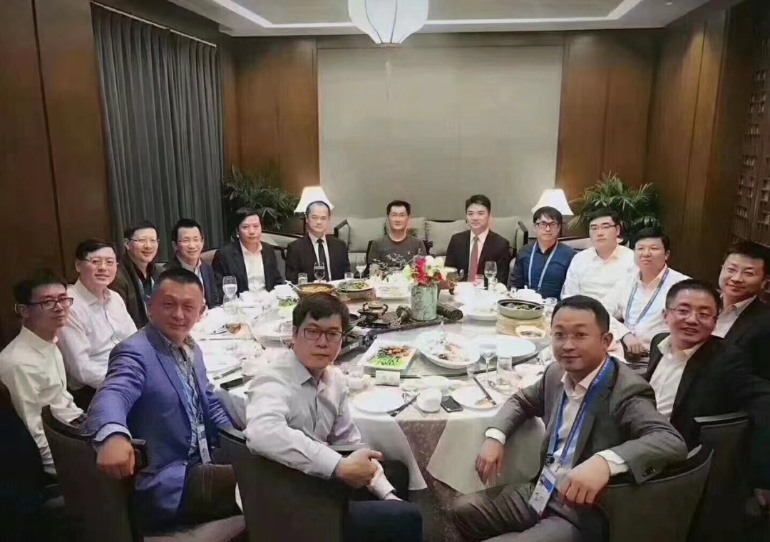 黄峥与互联网新经济的探索_黄峥与互联网新经济的探索_黄峥与互联网新经济的探索