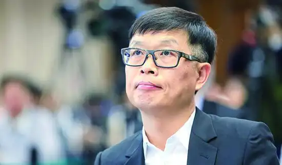 格力电器总裁董明珠所著_格力电器董明珠股份_格力电器如何调整战略应对董明珠停职审查带来的不确定性？