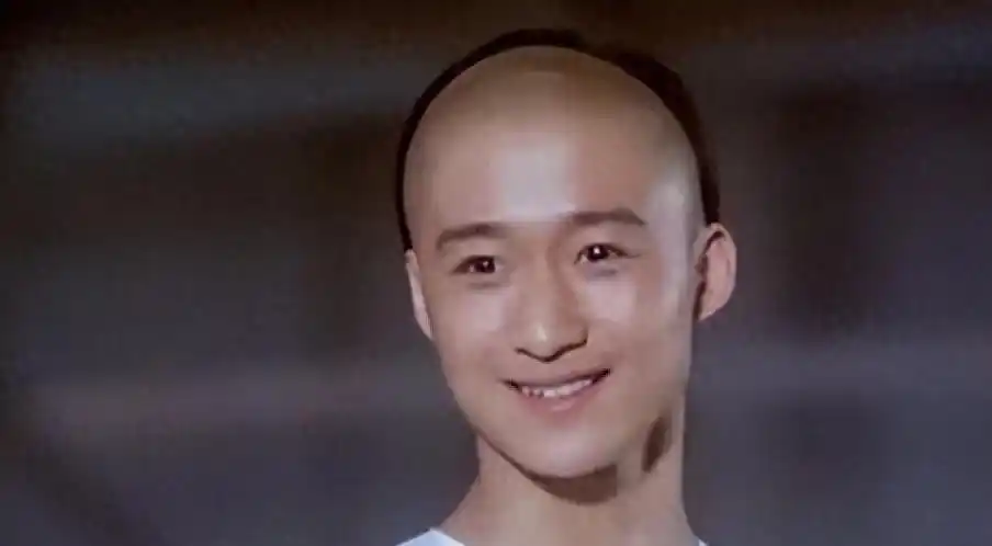 吴京的成长经历与家族背景_吴京家庭成员_背景吴京家族经历成长的电影