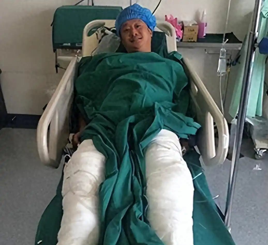 吴京的成长经历与家族背景_背景吴京家族经历成长的电影_吴京家庭成员