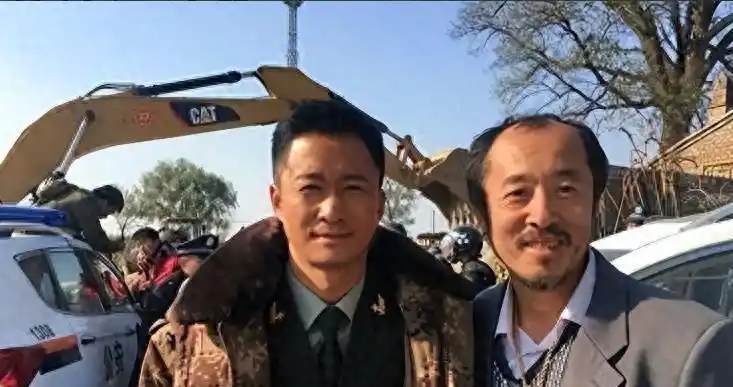 背景吴京家族经历成长的电影_吴京的成长经历与家族背景_吴京家庭成员