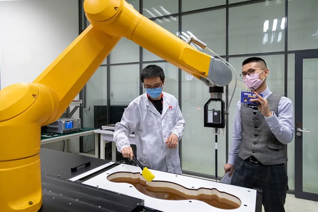 华为研发新产品_华为的研发与创新_品质源于创新：华为手机的研发优势