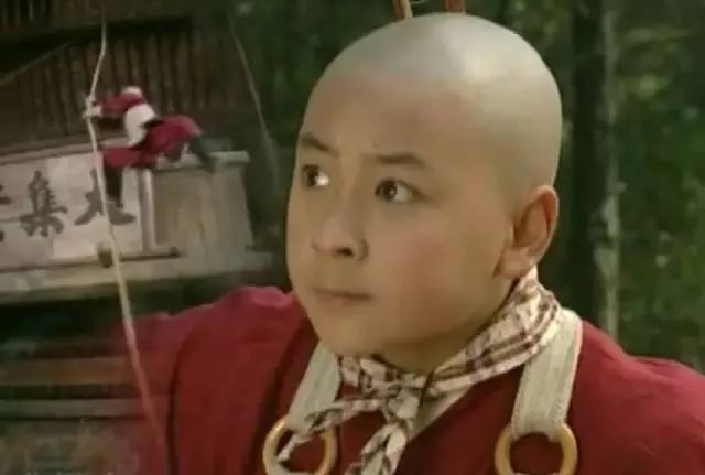 周杰伦的经典演出回顾，令人怀念_周杰伦怀旧歌曲_周杰伦怀旧