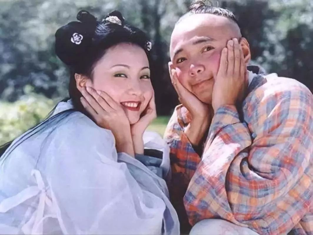 周杰伦怀旧_周杰伦怀旧歌曲_周杰伦的经典演出回顾，令人怀念