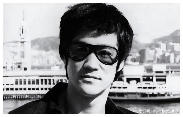李小龙与中国武术精神_李小龙对中华武术的贡献_李小龙与中国武术的结合