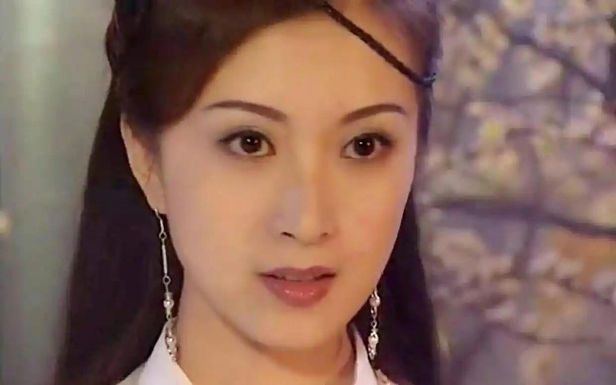 金巧巧的演艺事业转型_演员金巧巧百度百科_电影明星金巧巧