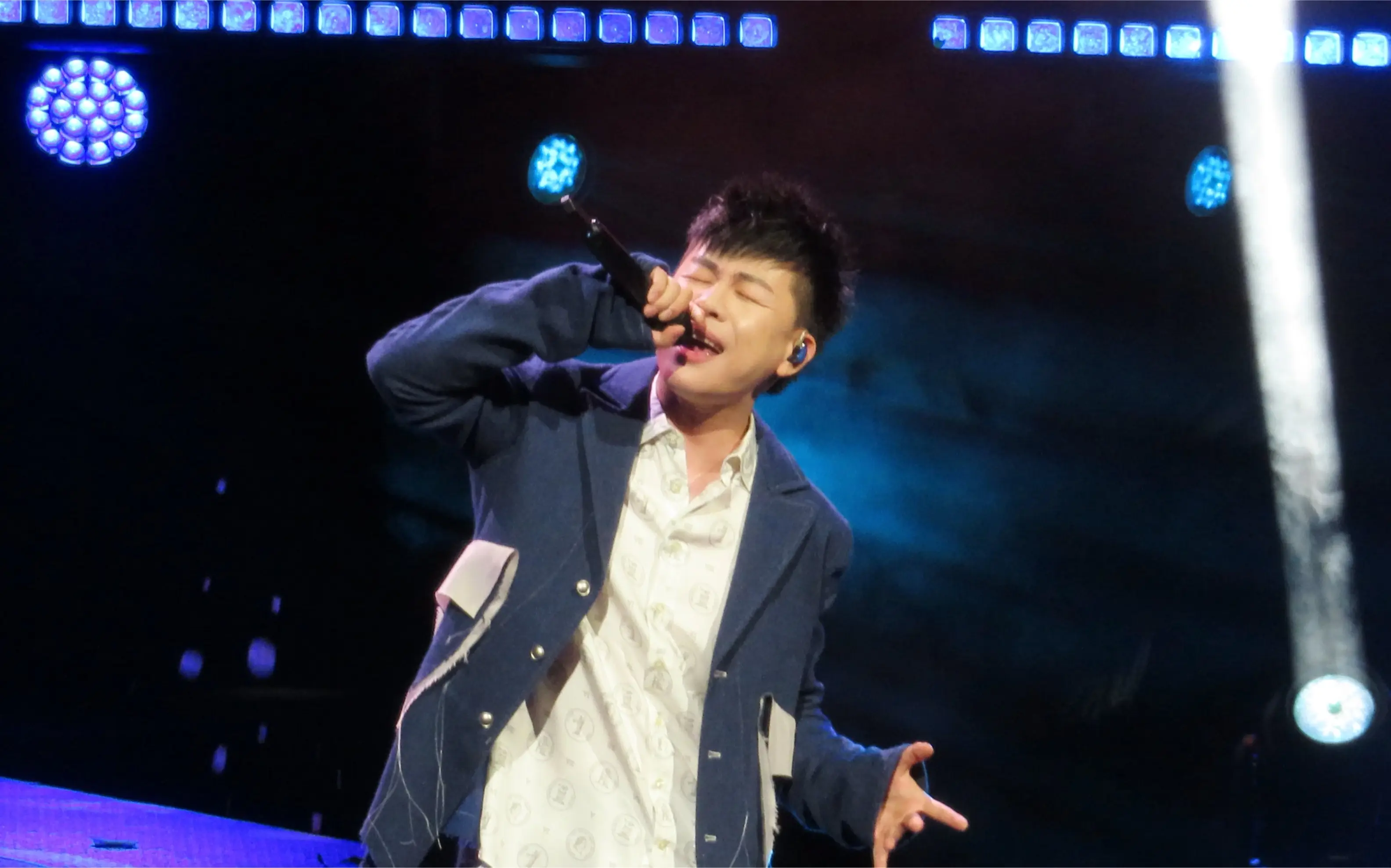 华晨宇的歌曲正能量，成为年轻人的精神寄托_华晨宇的歌曲正能量，成为年轻人的精神寄托_华晨宇的歌曲正能量，成为年轻人的精神寄托