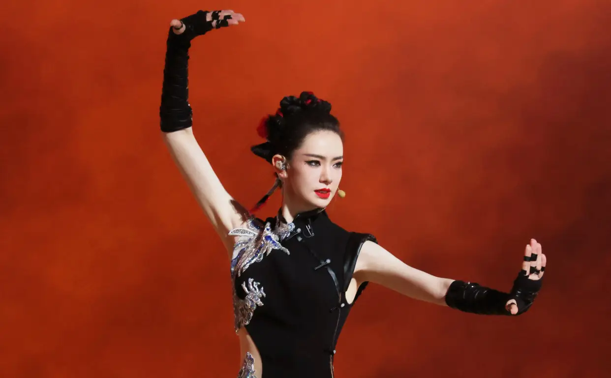 华晨宇的歌曲正能量，成为年轻人的精神寄托_华晨宇的歌曲正能量，成为年轻人的精神寄托_华晨宇的歌曲正能量，成为年轻人的精神寄托