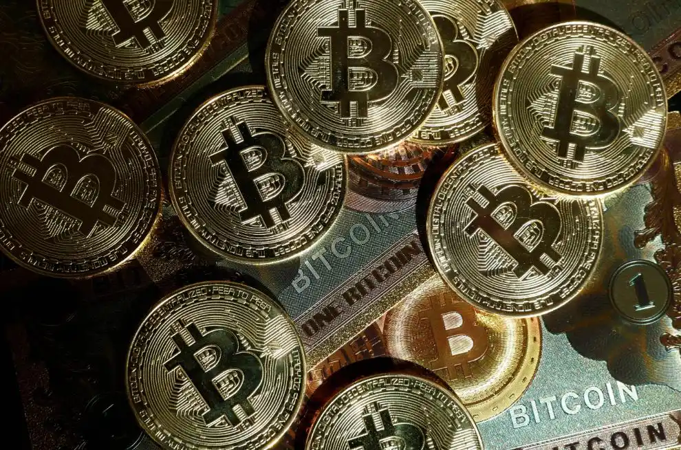 特朗普btc_特朗普力挺，数字货币疯狂！比特币再创新高直逼9万美元，空头遭大规模爆仓_特朗普比特币