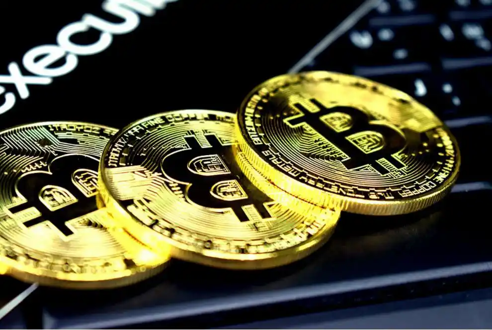 特朗普力挺，数字货币疯狂！比特币再创新高直逼9万美元，空头遭大规模爆仓_特朗普比特币_特朗普btc