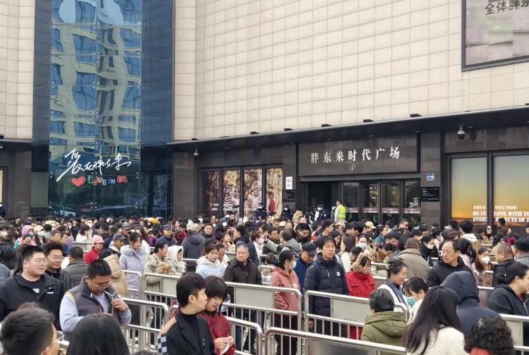 胖东来好的服务分享案例_胖东来如何通过质量和服务赢得顾客认可？_胖东来如何实现客户满意度