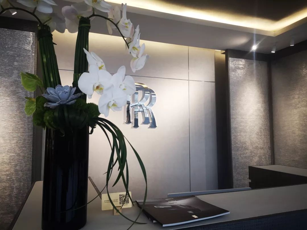 到店体验劳斯莱斯_劳斯莱斯的顾客体验：无与伦比的服务_劳斯莱斯接送服务