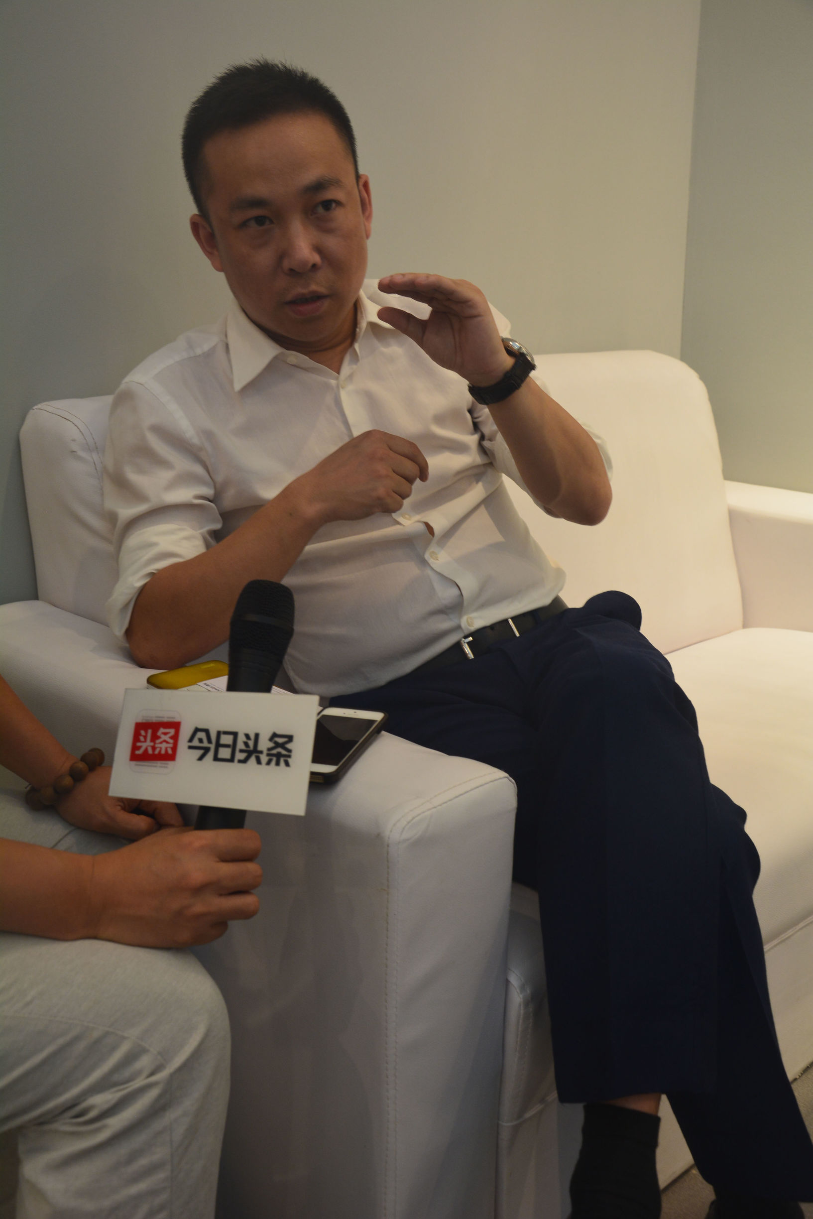 身临其境的智能家居体验_智能家居环境_智能家居镜子展示