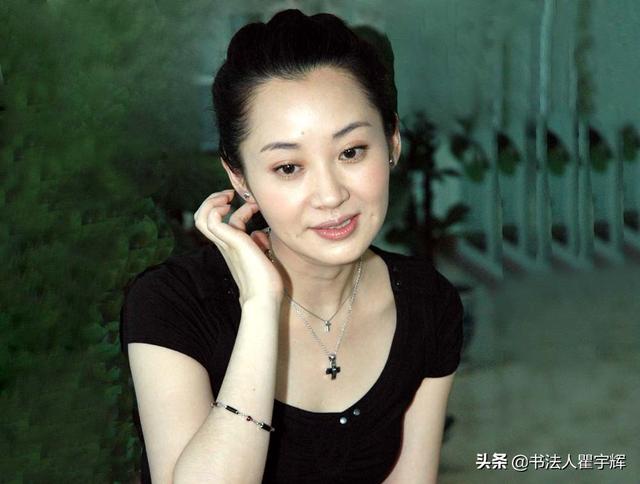 巩俐的魅力与艺术风采_巩俐造型_巩俐风格