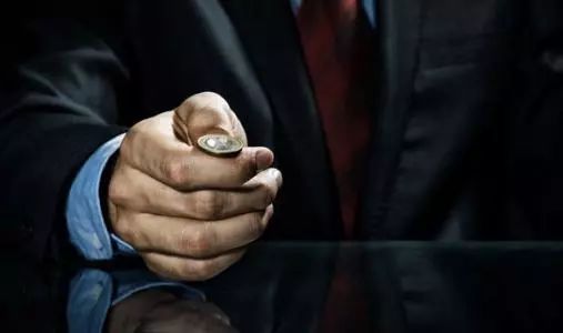 从…中受益英语短语_如何从USDT的稳定中受益？_人身保险中受益人的概念