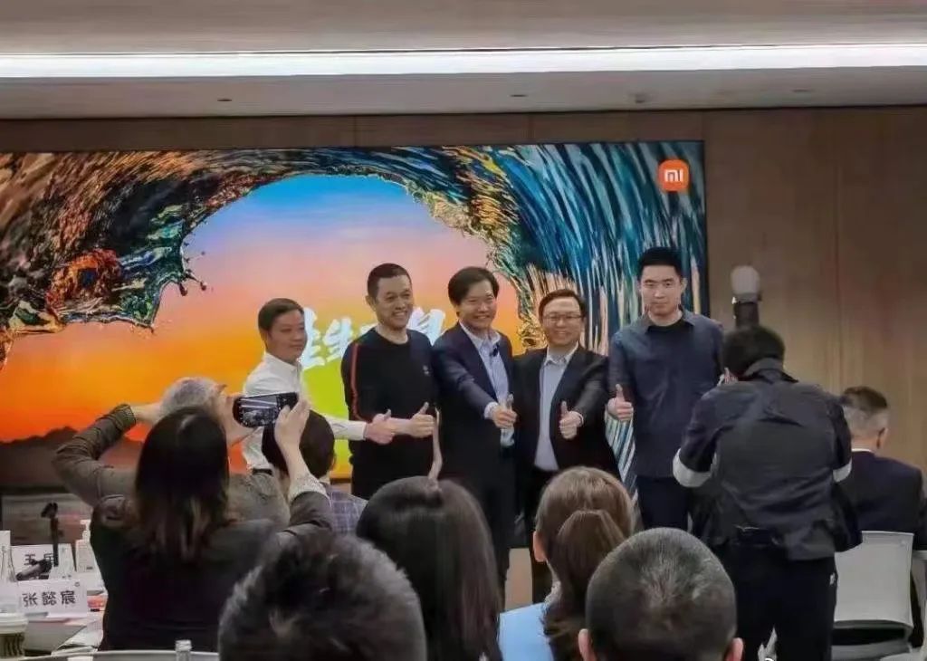 续航新标杆：小米汽车SU7 Max测评_小米新款汽车_小米汽车价位