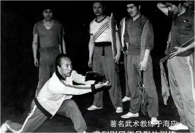 李连杰武术大赛得到领导接见_武术李连杰推广中国功夫视频_李连杰与中国武术的推广