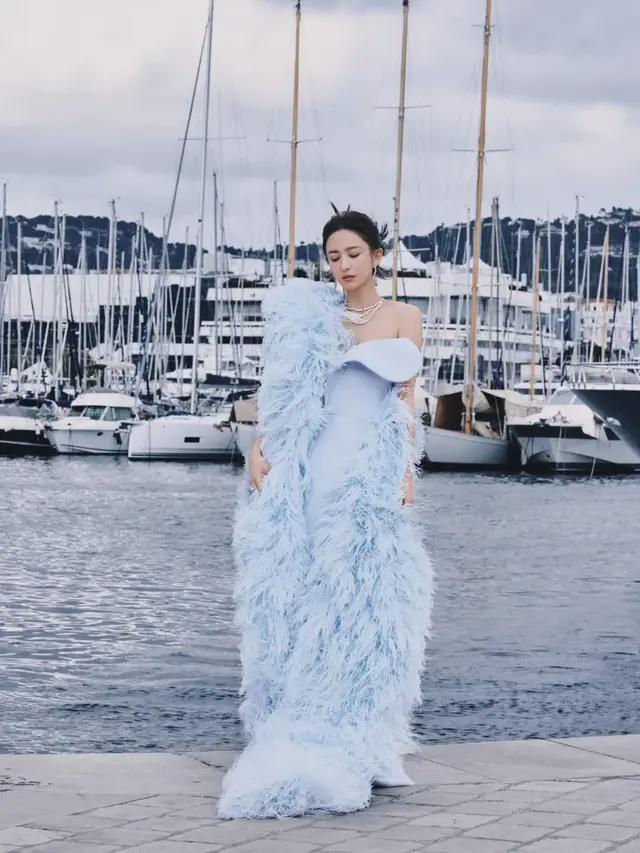 巩俐戛纳红毯造型_巩俐红毯图片_巩俐的时尚风格与红毯造型