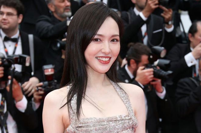巩俐的时尚风格与红毯造型_巩俐红毯图片_2019巩俐戛纳红毯视频