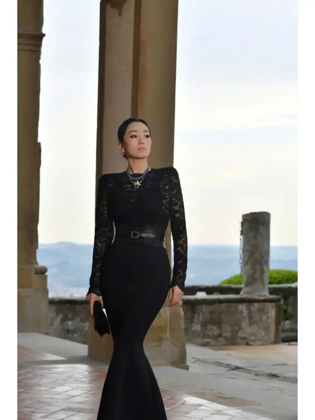 巩俐走红毯服装_巩俐的时尚风格与红毯造型_巩俐戛纳红毯造型